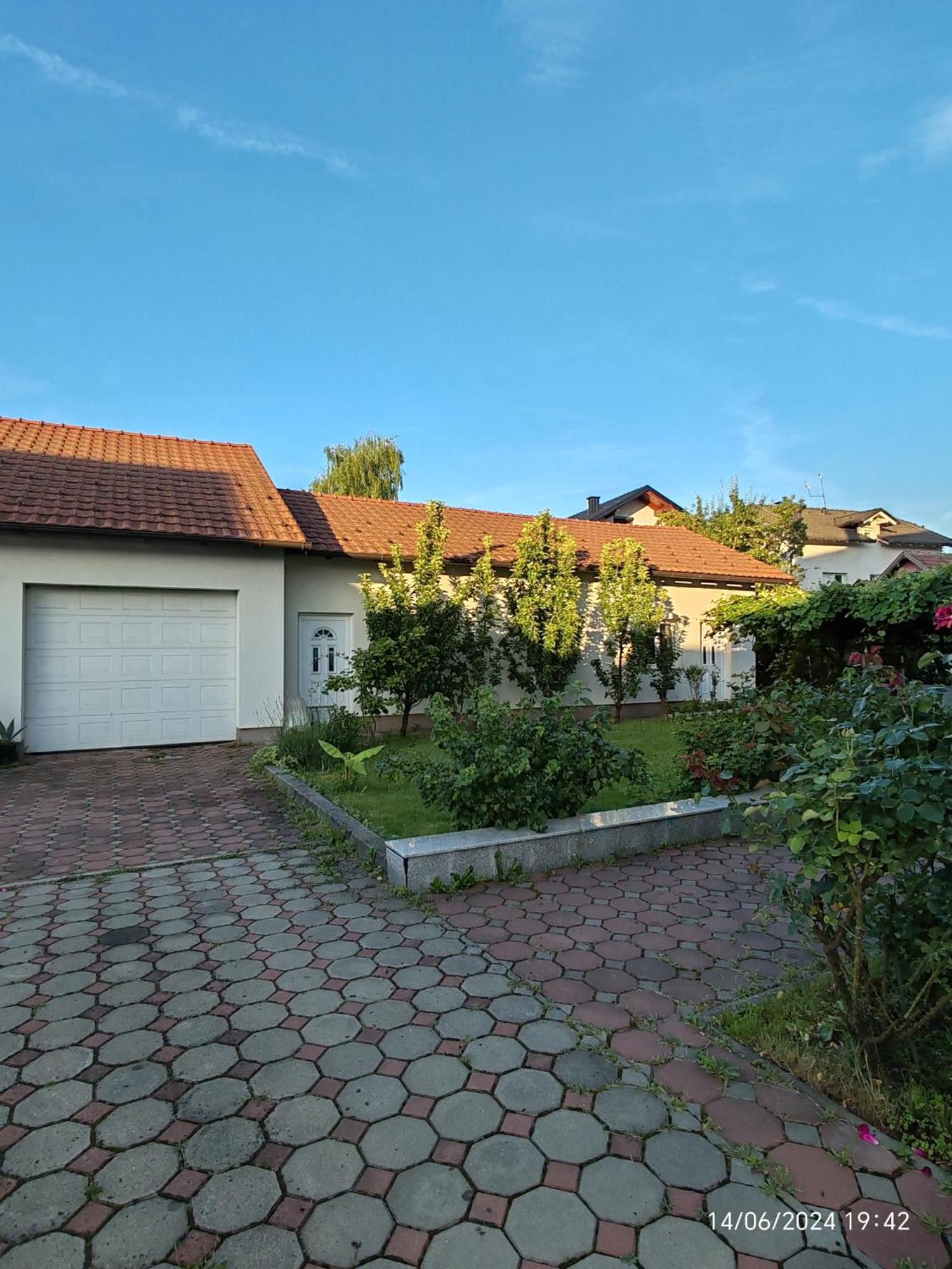 Guesthouse Jelic Teslić Екстериор снимка